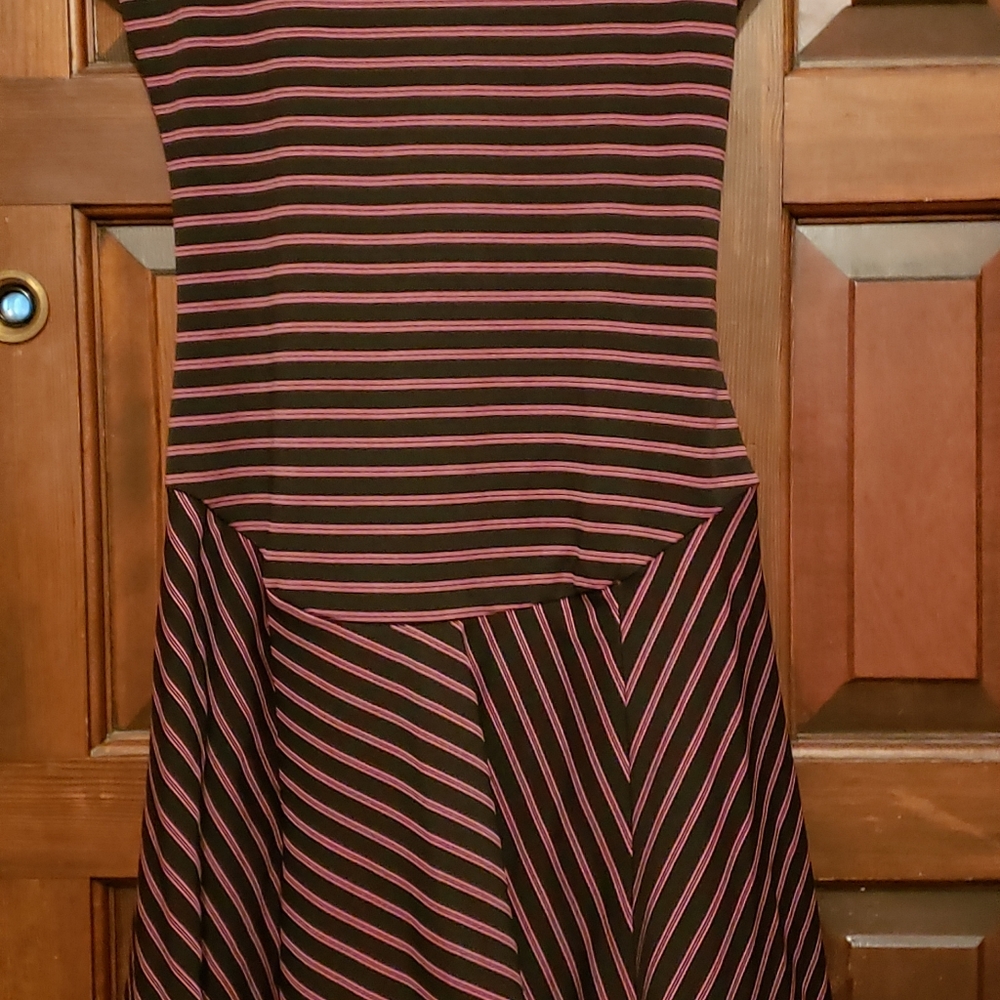 My Michele ladies dress size Medium  bias-cut skirt, drop waist, cap sleeve